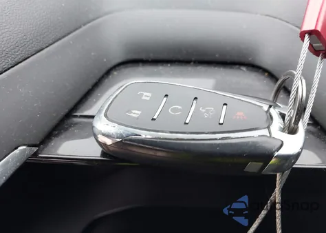 2019 Chevrolet Camaro 1Lt z USA, uszkodzony, nr VIN 1G1FB1RS4K0107532